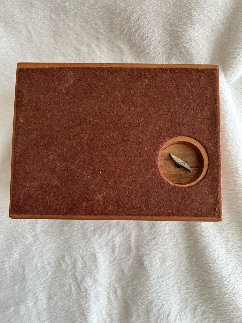 Wooden music box with University of Maine brass medallion - Picture 7 of 11